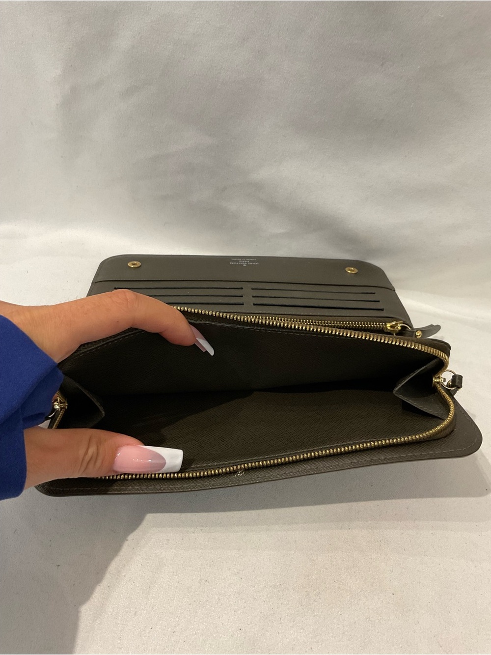 Louis Vuitton Wallet - Picture 10 of 11